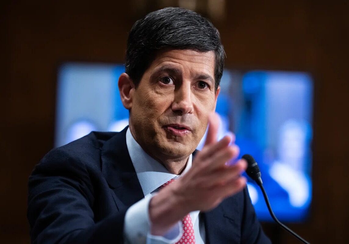 Democrats Challenge Fed Chair on Transparency and Oversight